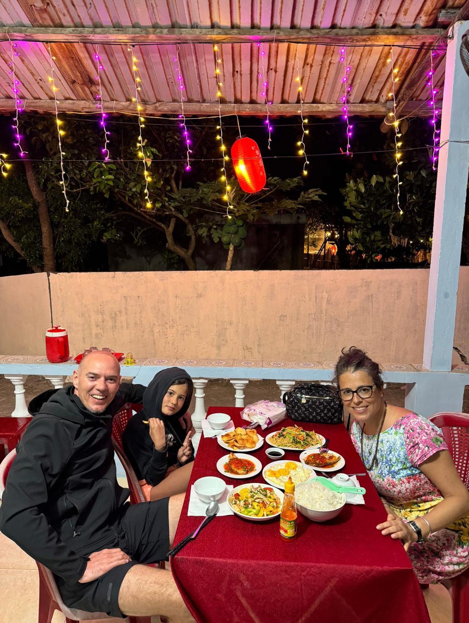 Homestay Van Duc Cu Lao Cham Tân Hiệ Buitenkant foto